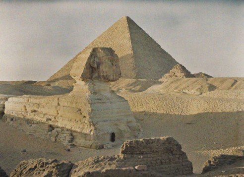 1914_10_cheopspyramide_und_sphinx-web